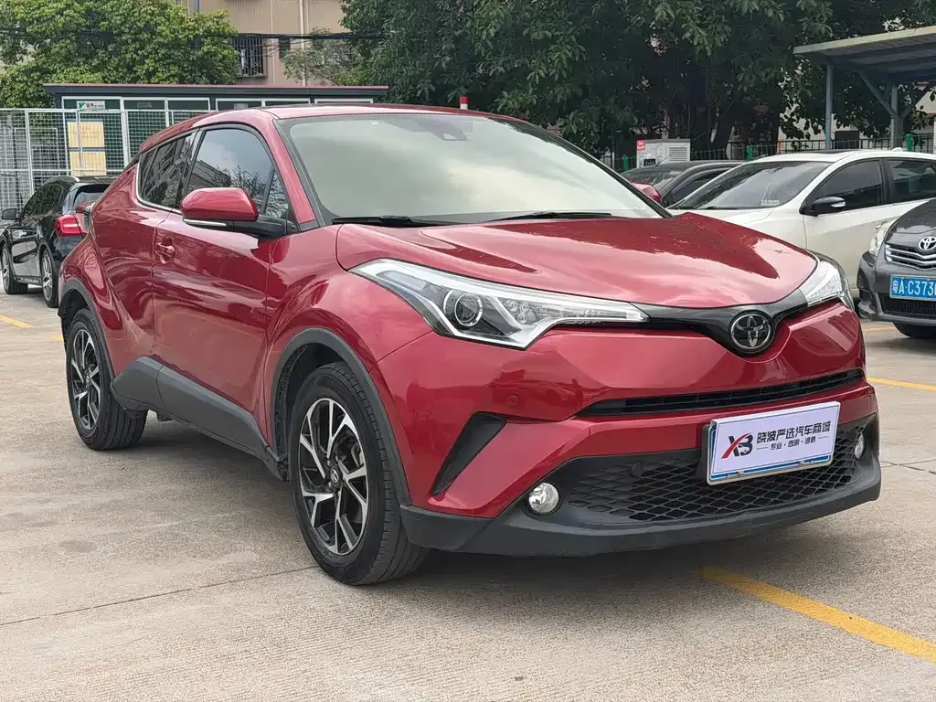 Toyota C-HR — фото 10