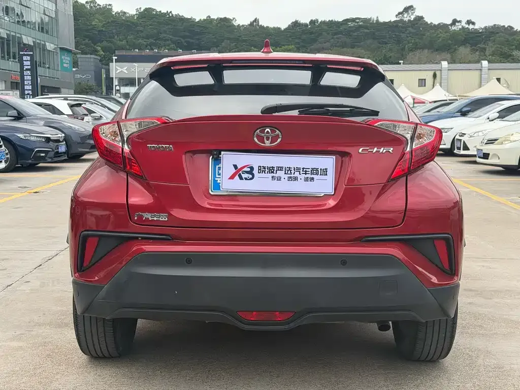Toyota C-HR — фото 9