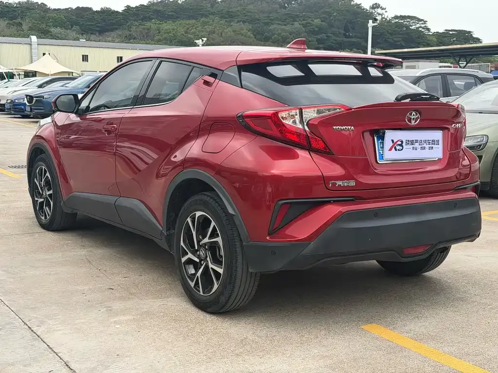 Toyota C-HR — фото 5