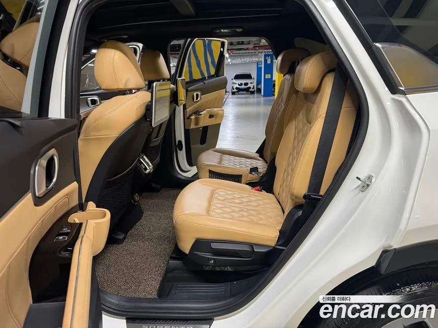 Kia Sorento — фото 9