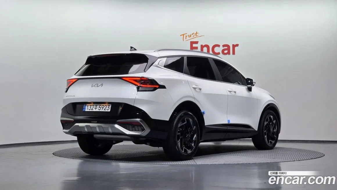 Kia Sportage — фото 8