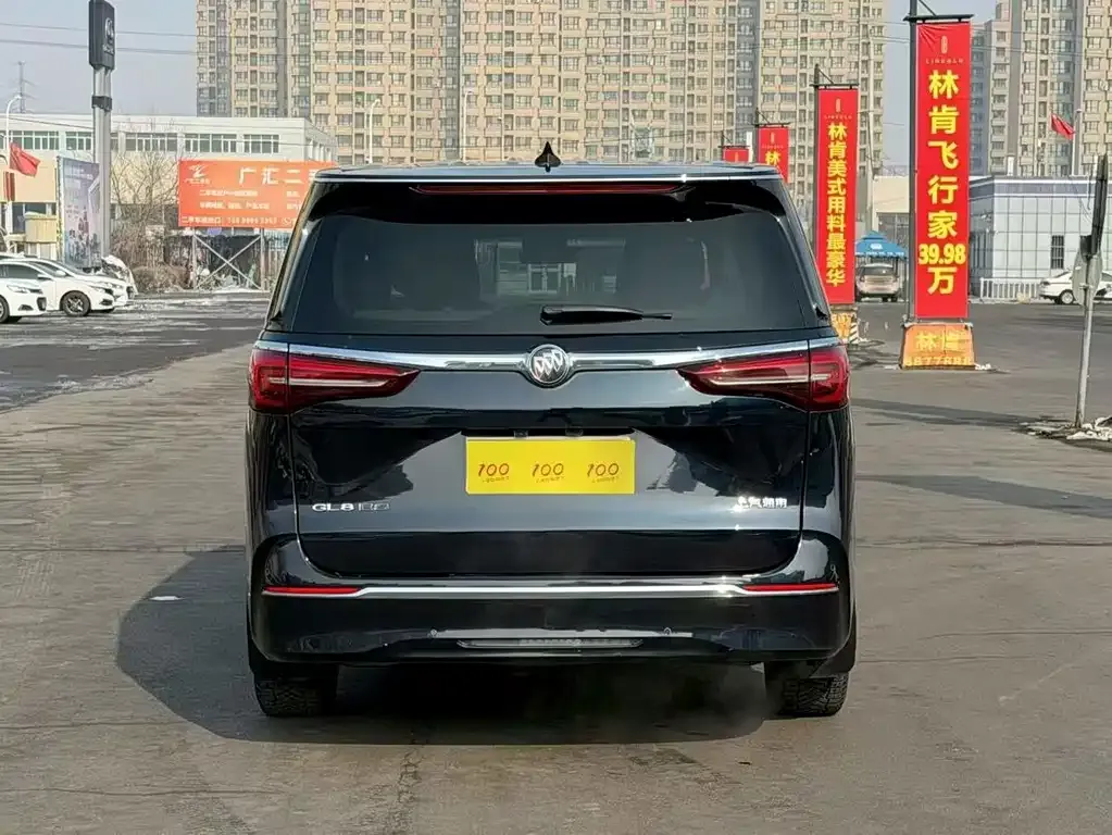Buick GL8 2023 из CN, фото 2