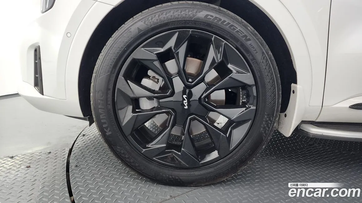 Kia Sorento — фото 8