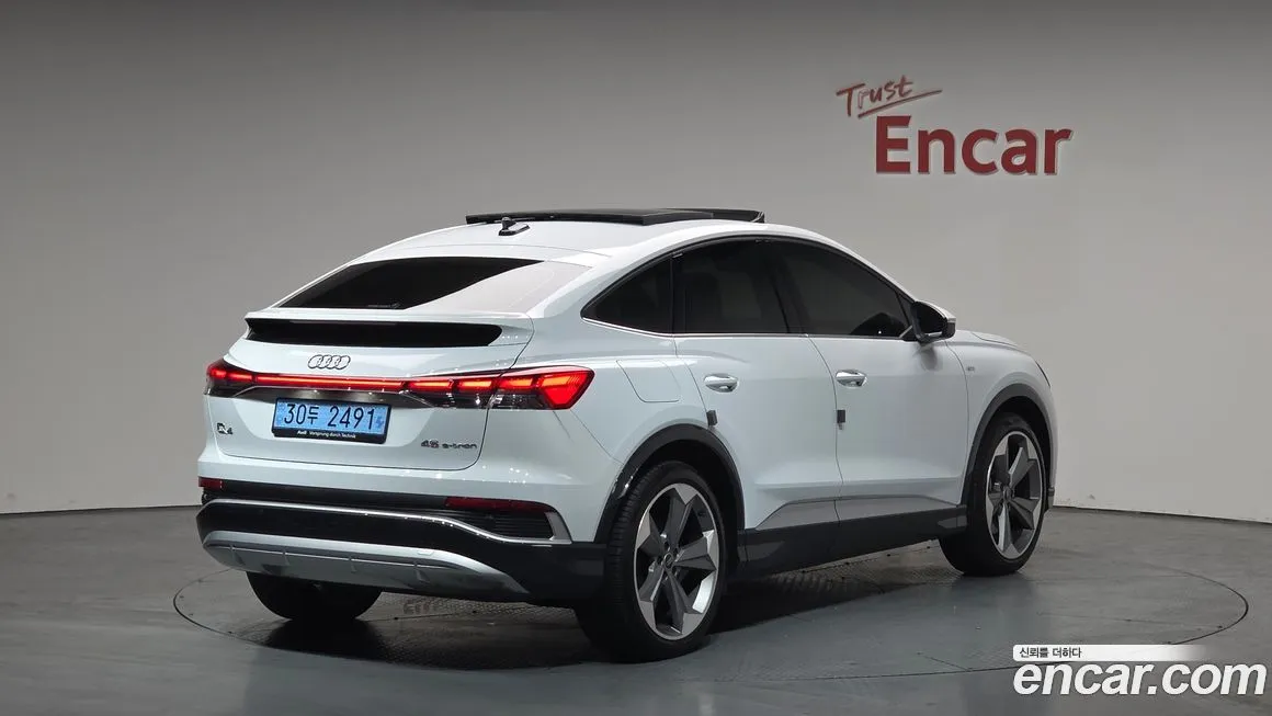Audi Q4 e-tron 2025 из KR, фото 4