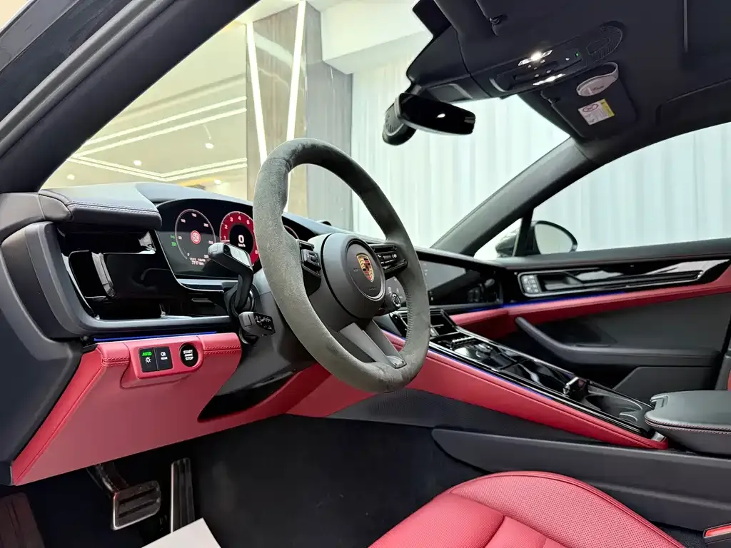 Porsche Panamera 2025 из CN, фото 5