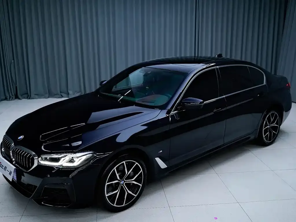 BMW 5 Series 2023 из CN, фото 1