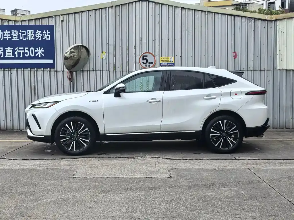 Toyota Venza 2023 из CN, фото 7