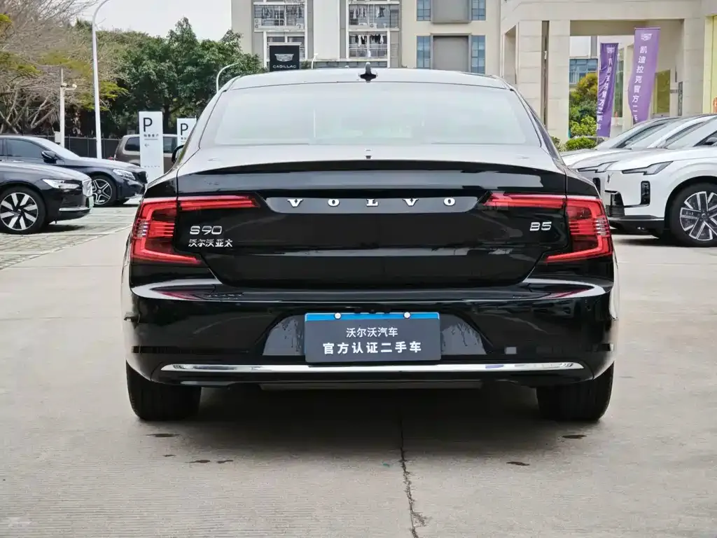 Volvo S90 2023 из CN, фото 3