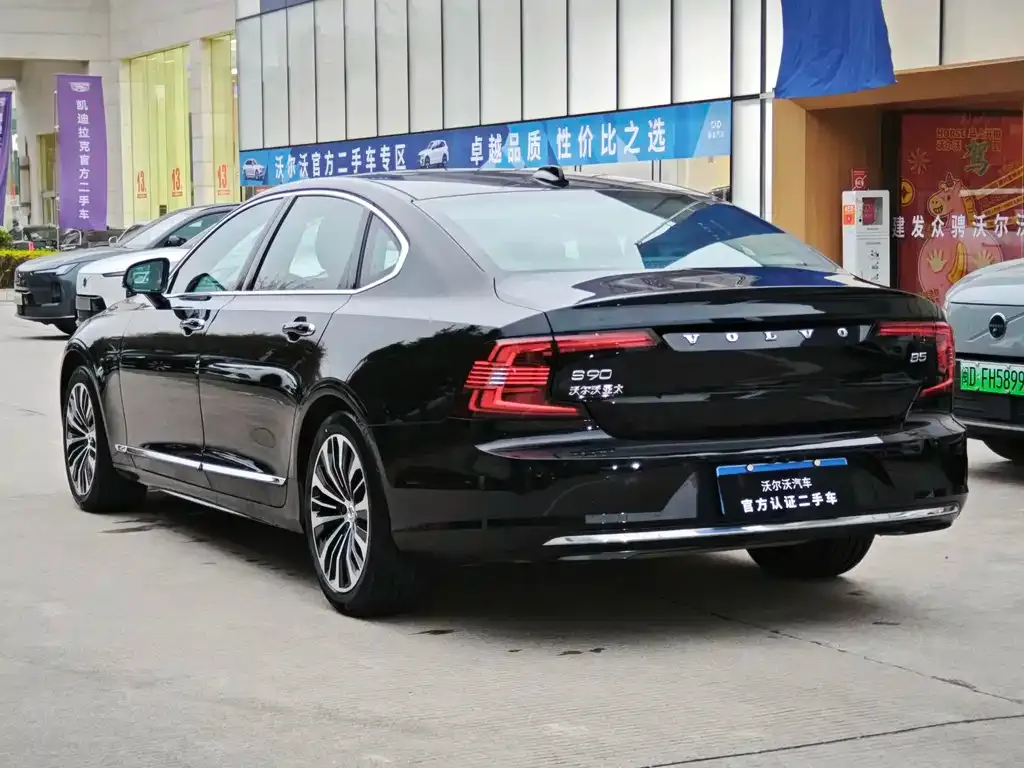 Volvo S90 2023 из CN, фото 6