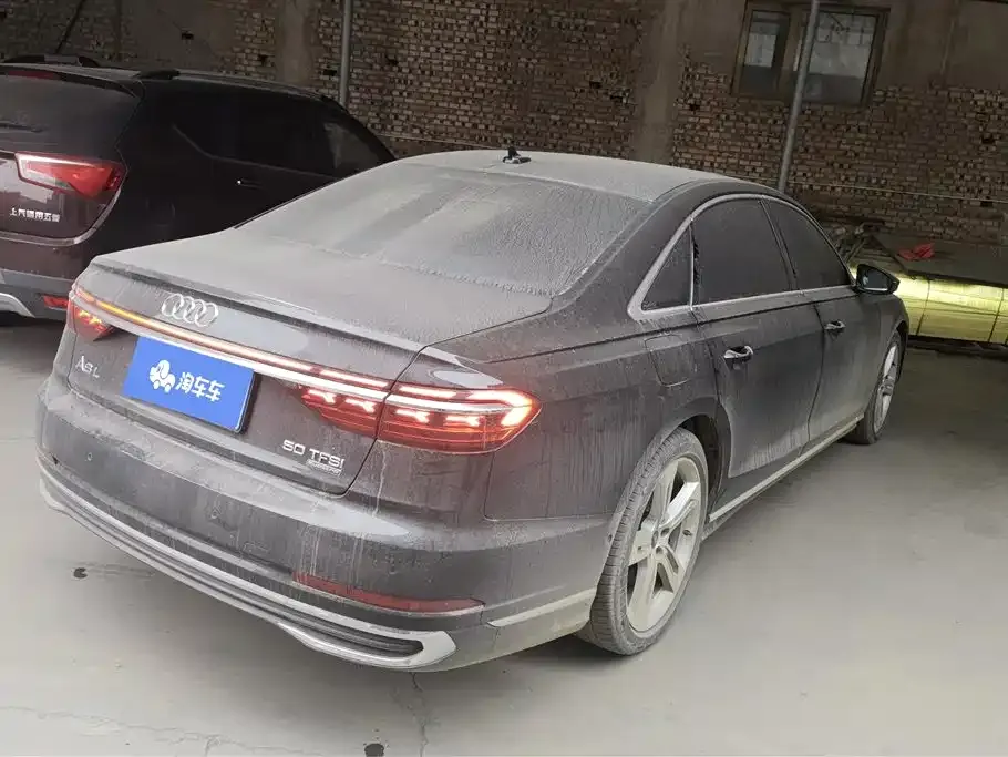 Audi A8 — фото 5