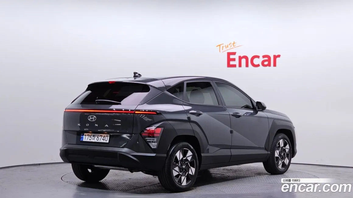Hyundai Kona — фото 2