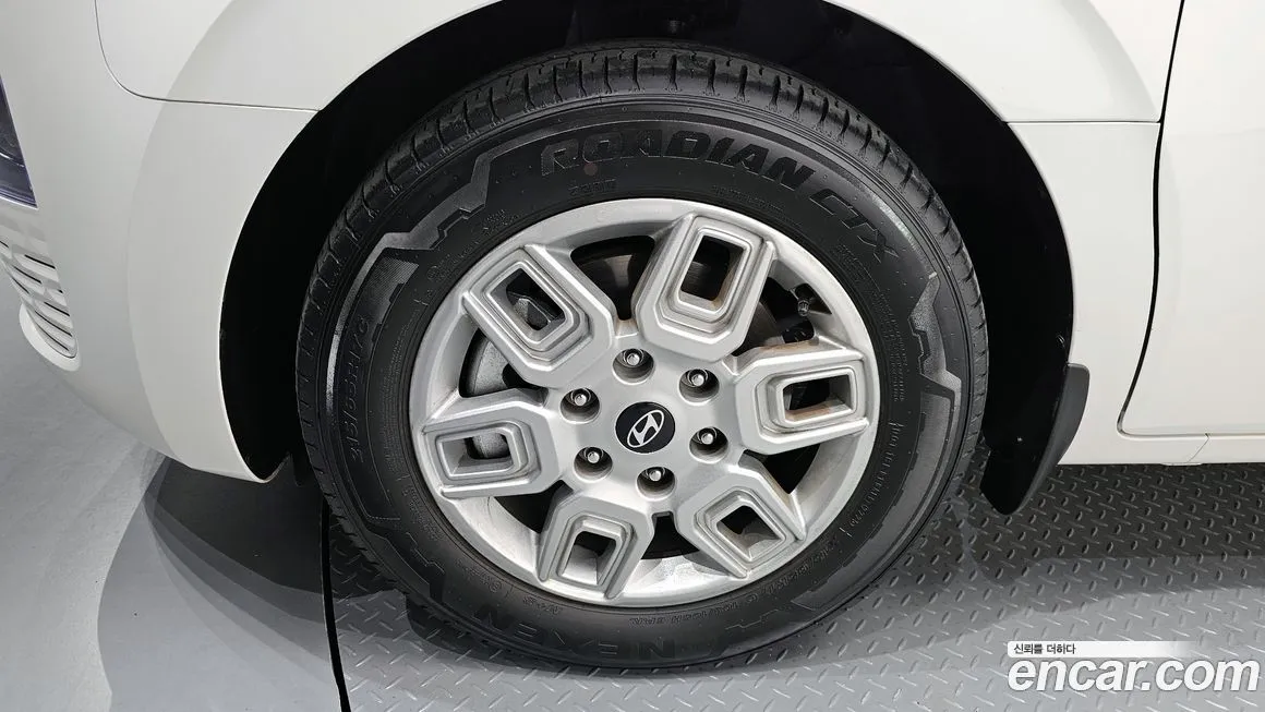 Hyundai Staria 2025 из KR, фото 6