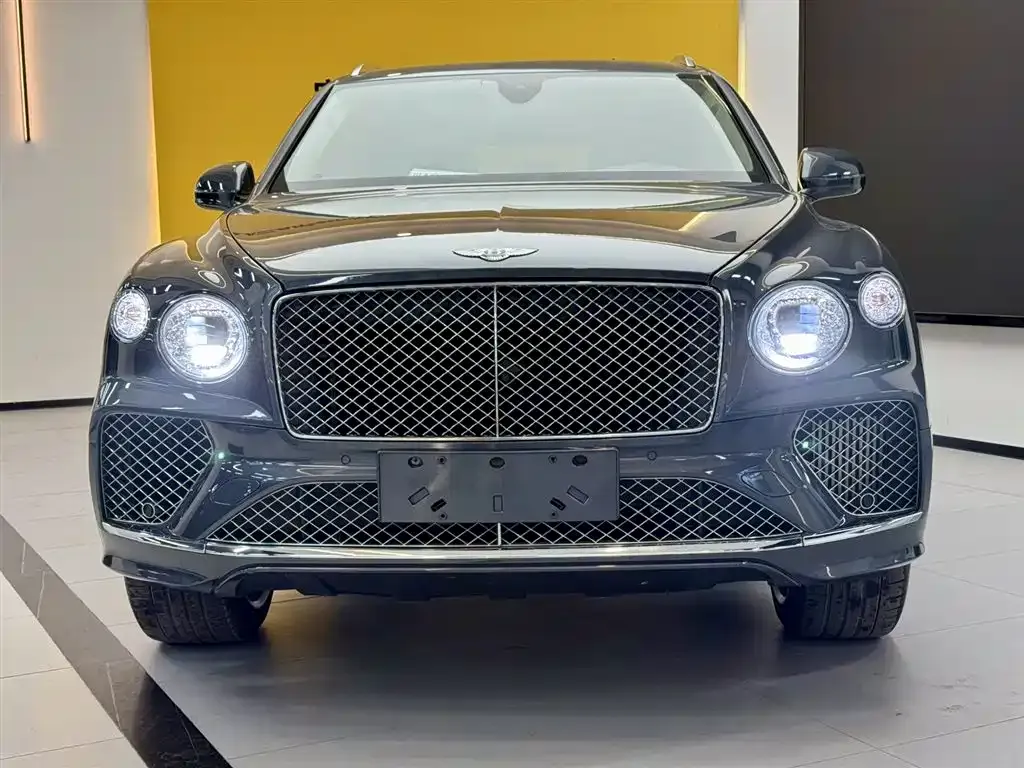 Bentley Bentayga 2021 из CN, фото 9