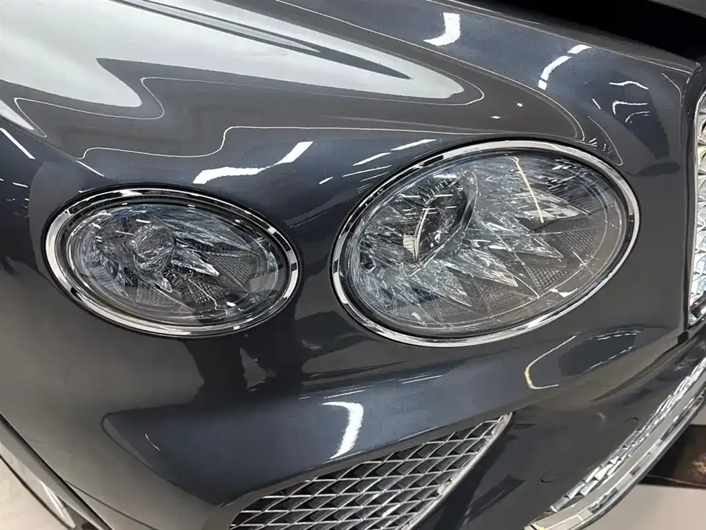 Bentley Bentayga 2021 из CN, фото 6