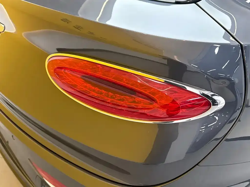 Bentley Bentayga 2021 из CN, фото 3