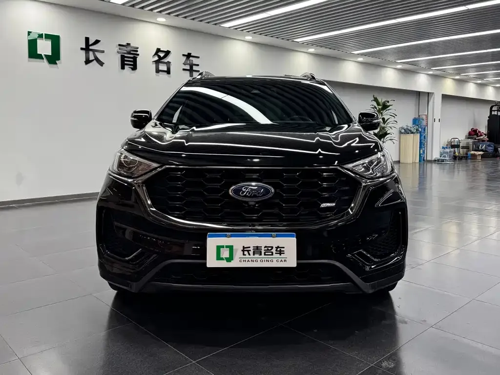 Ford Edge — фото 1