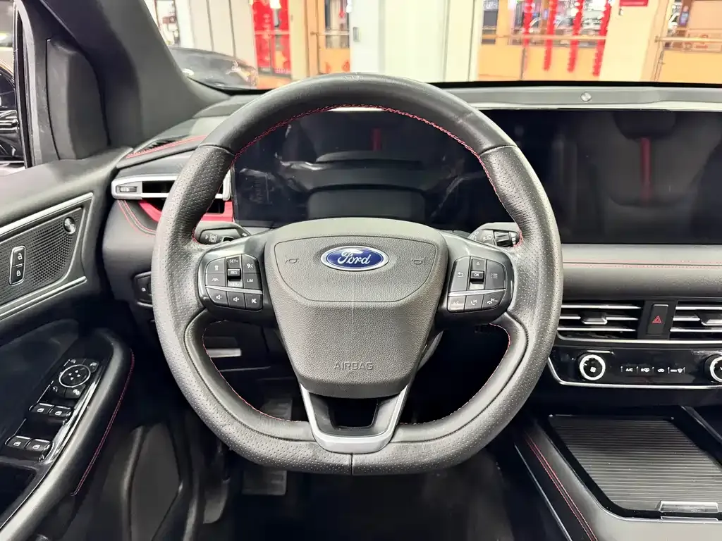 Ford Edge — фото 9