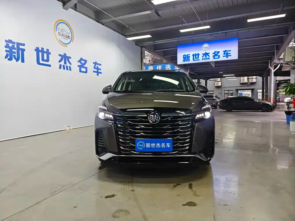 Buick GL8 2023 из CN, фото 3