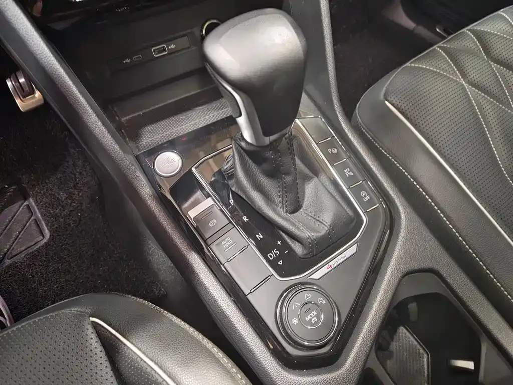 Volkswagen Tiguan L 2023 из CN, фото 6