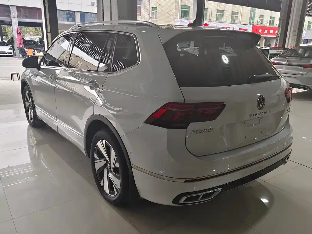 Volkswagen Tiguan L 2023 из CN, фото 7