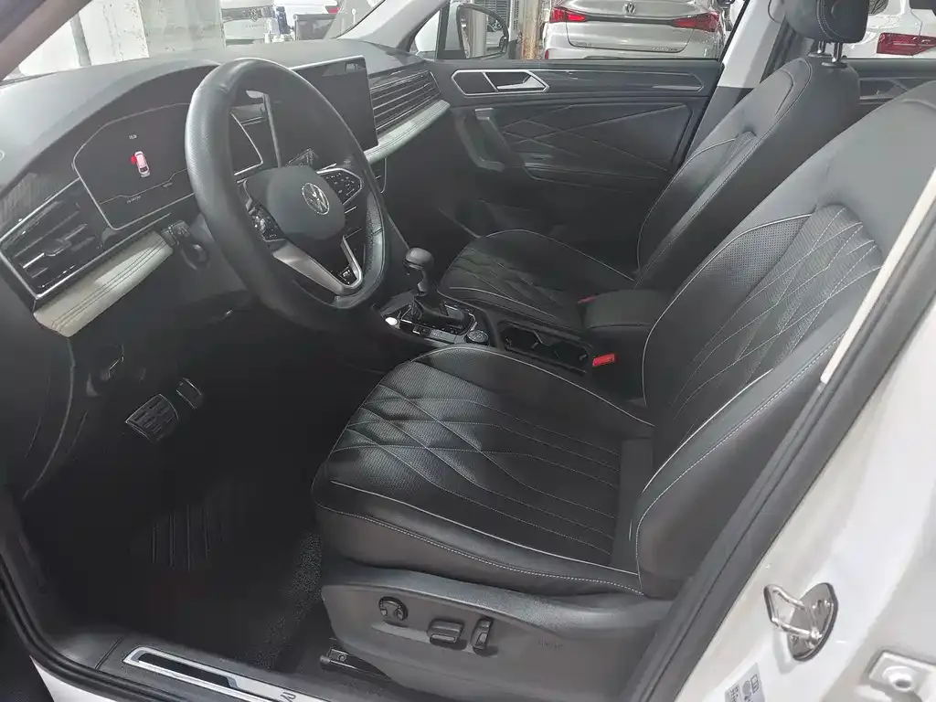 Volkswagen Tiguan L 2023 из CN, фото 8