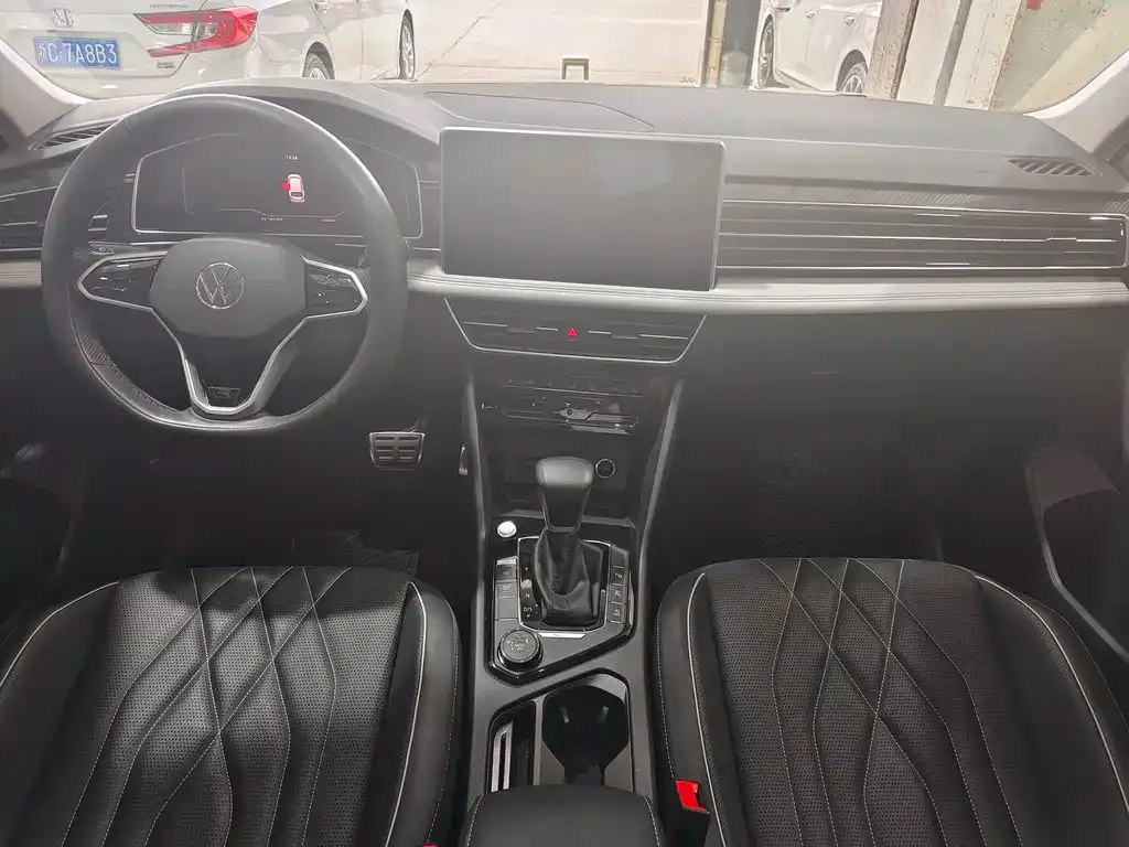 Volkswagen Tiguan L 2023 из CN, фото 10