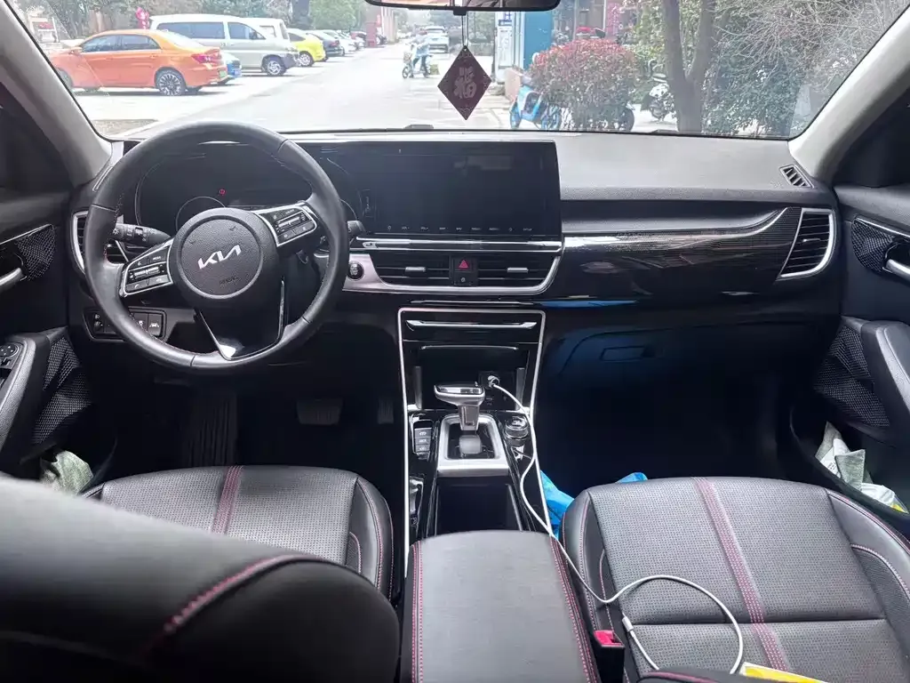 Kia KX3 2022 из CN, фото 6
