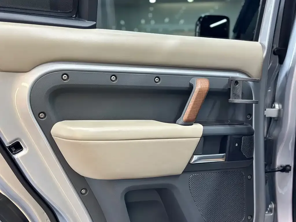 Land Rover Defender 2023 из CN, фото 6