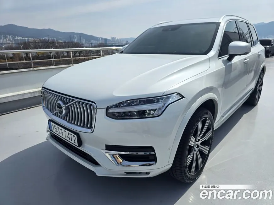 Volvo XC90 — фото 1