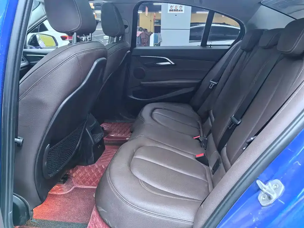 BMW 1 Series 2021 из CN, фото 6