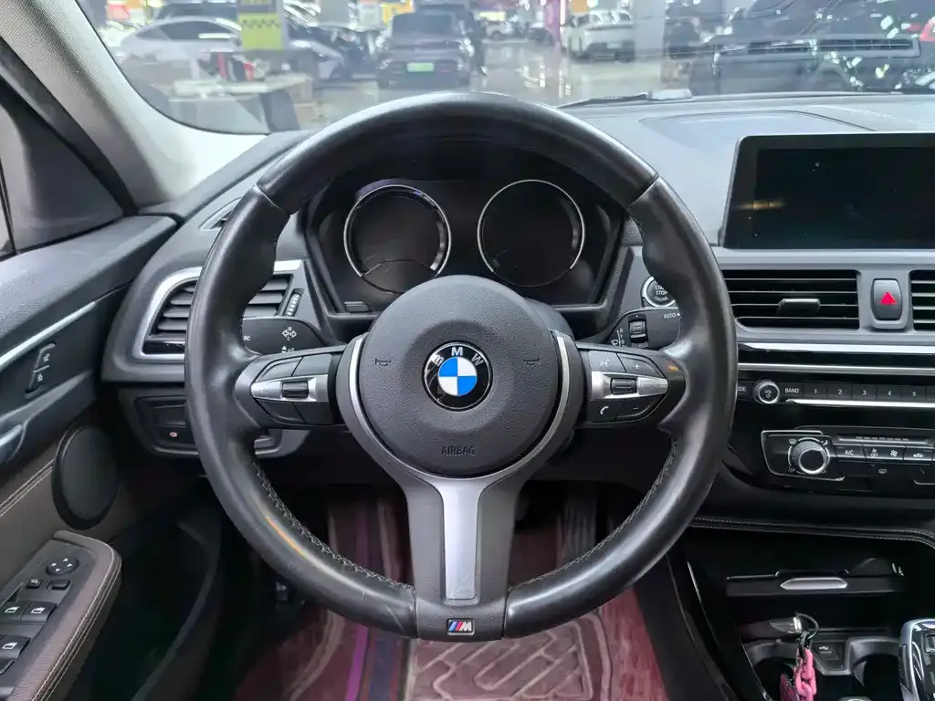 BMW 1 Series 2021 из CN, фото 7