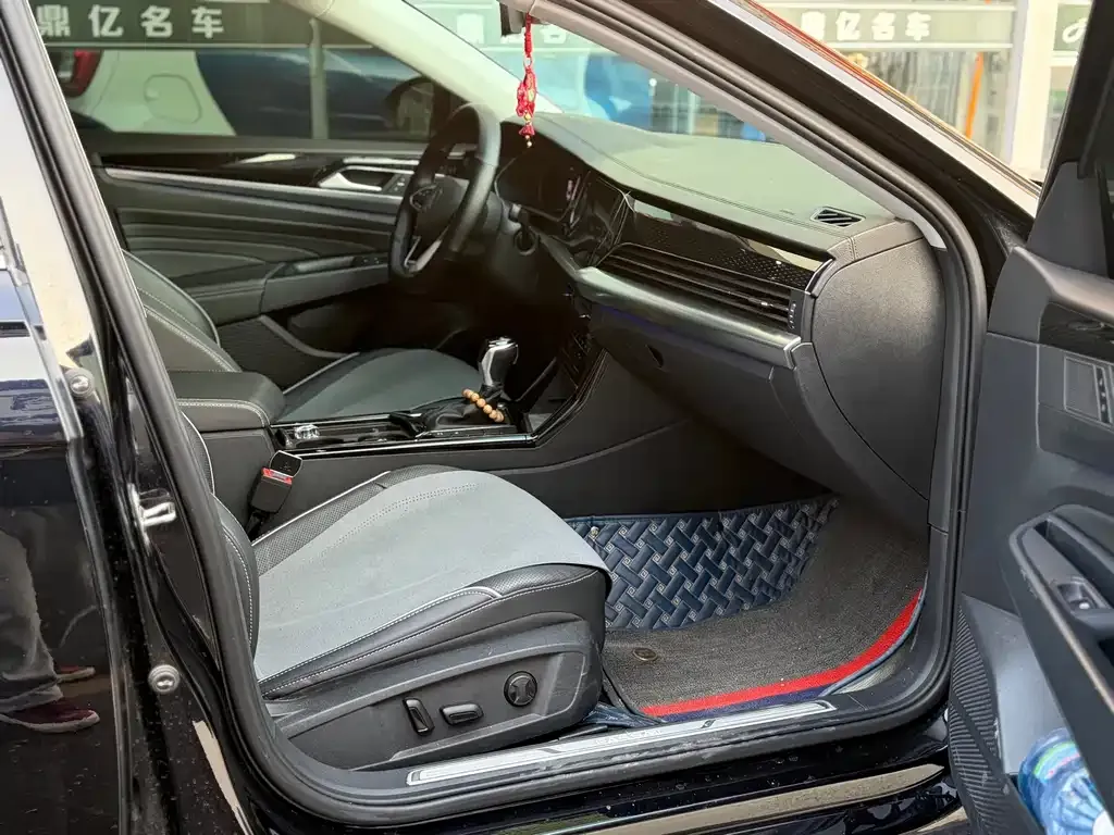 Volkswagen Passat — фото 4