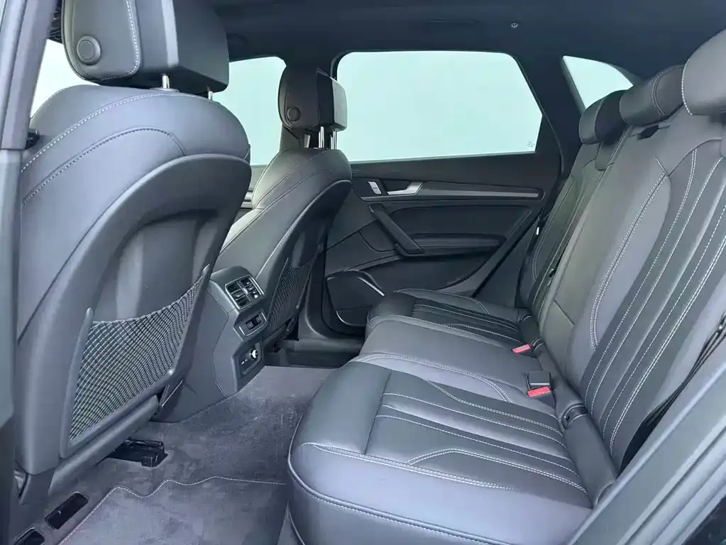 Audi Q5L 2023 из CN, фото 7
