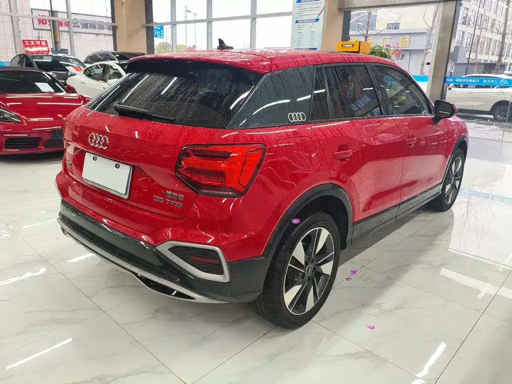 Audi Q2L 2021 из CN, фото 8