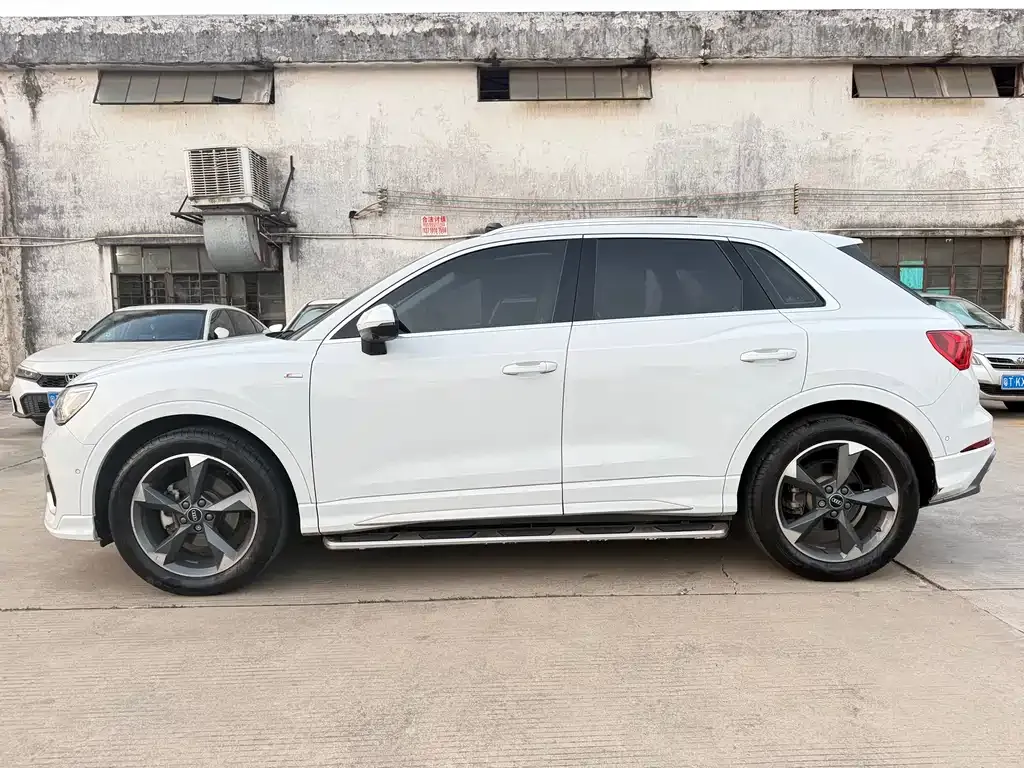 Audi Q3 2022 из CN, фото 10