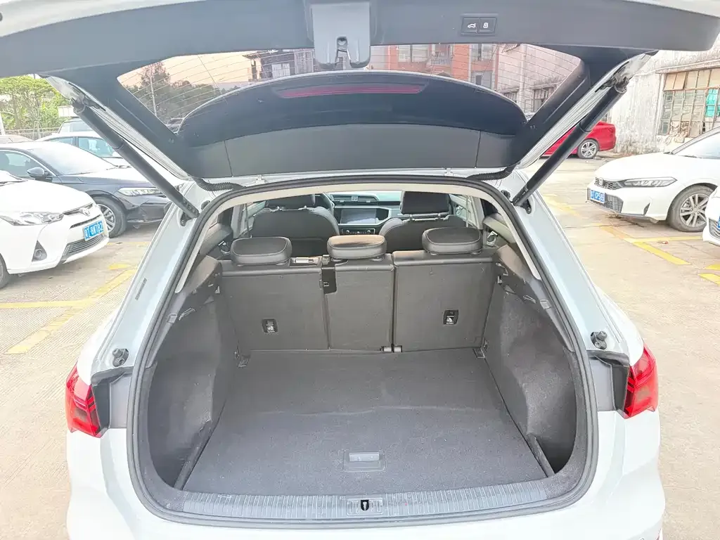 Audi Q3 2022 из CN, фото 3