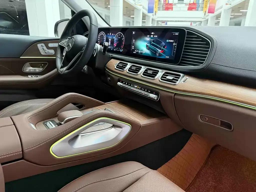 Mercedes-Benz GLE — фото 8