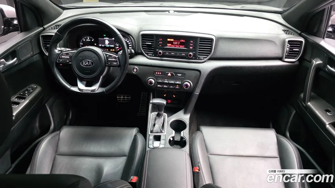 Kia Sportage — фото 10