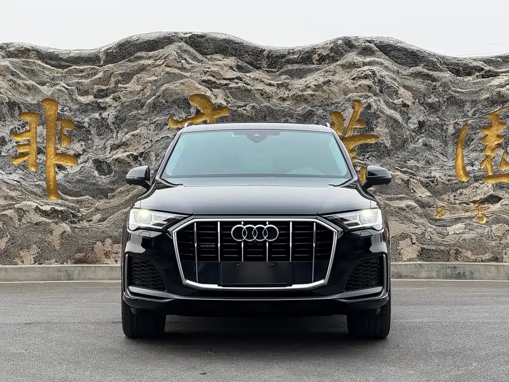 Audi Q7 2023 из CN, фото 4