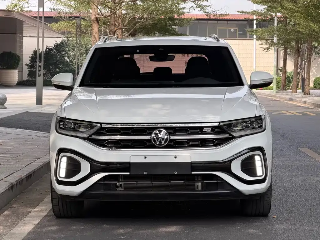 Volkswagen T-Roc — фото 5