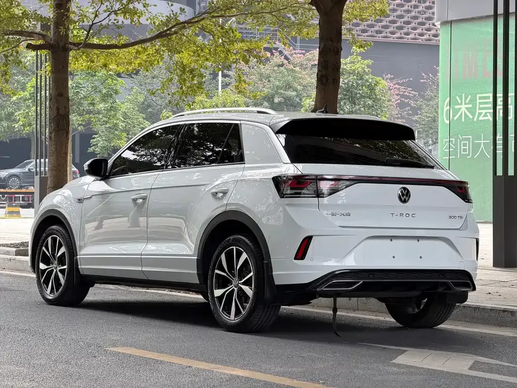Volkswagen T-Roc — фото 6