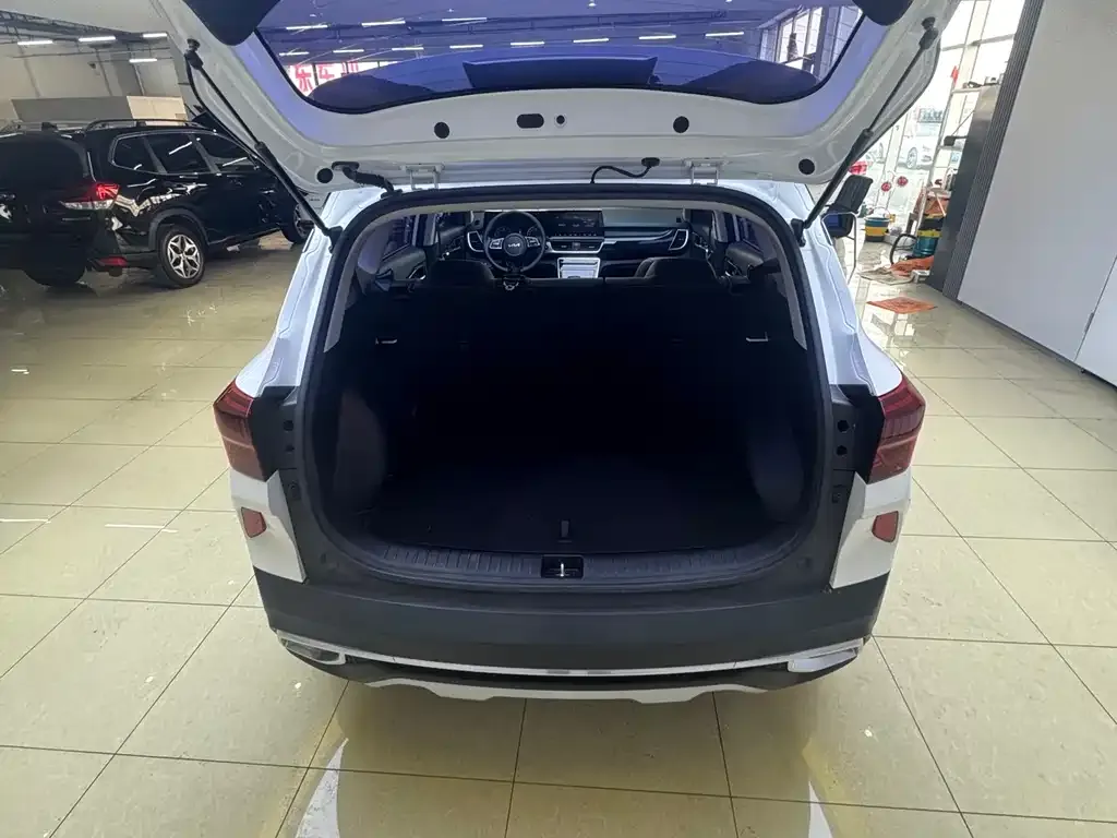Kia KX3 — фото 10