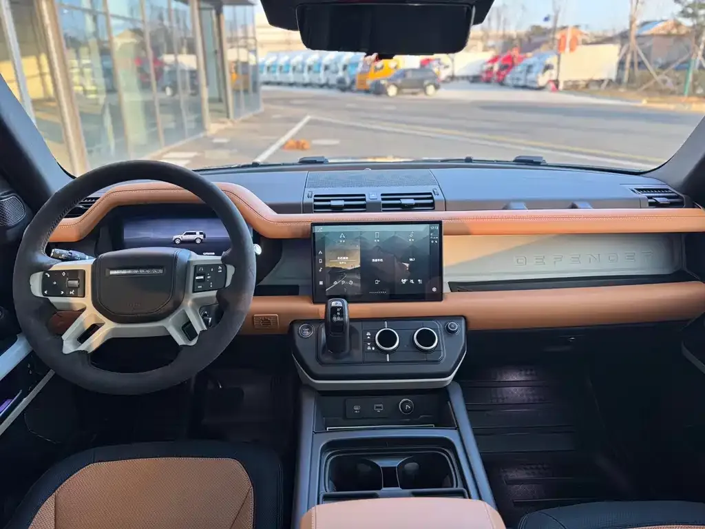 Land Rover Defender — фото 10