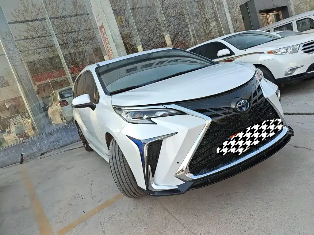 Toyota Sienna 2023 из CN, фото 7