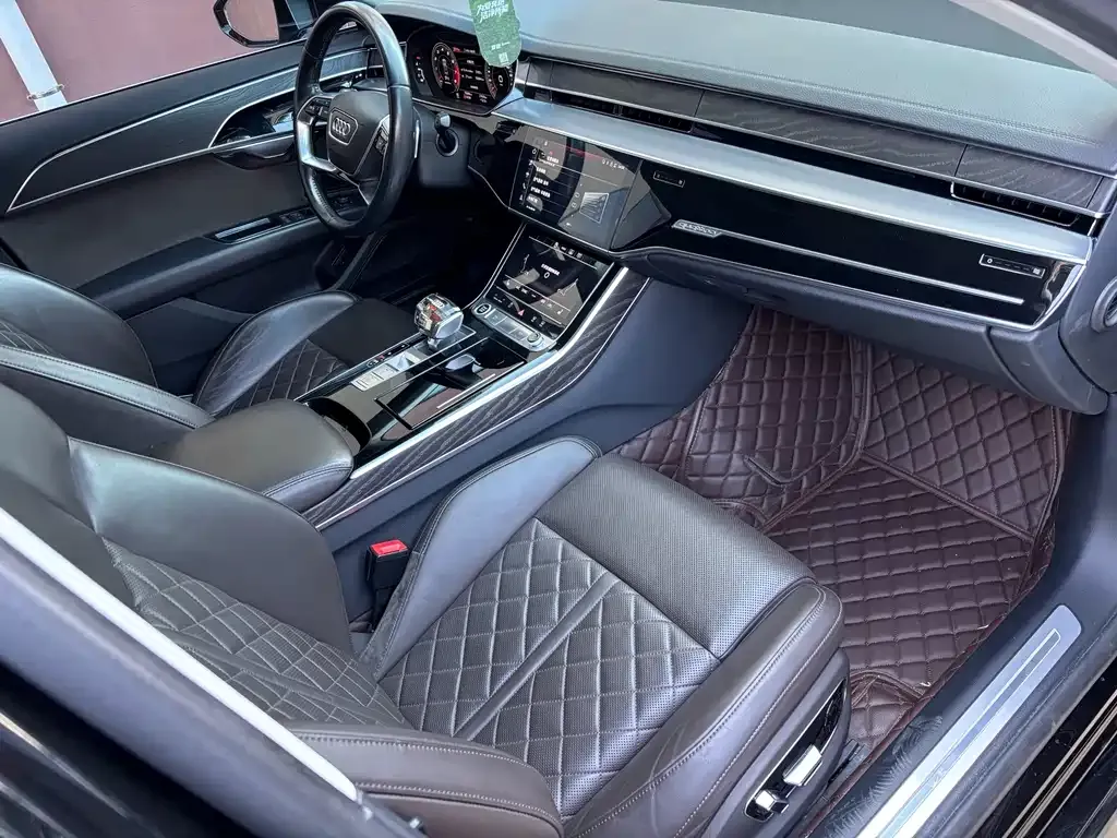Audi A8 — фото 4