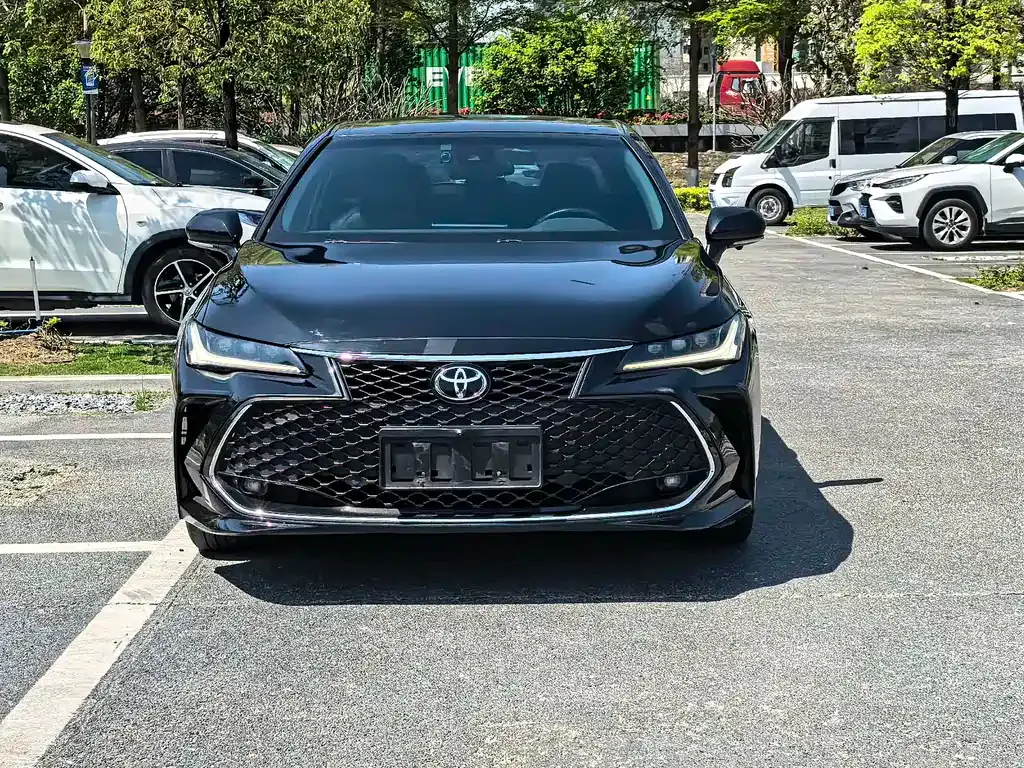 Toyota Avalon — фото 10