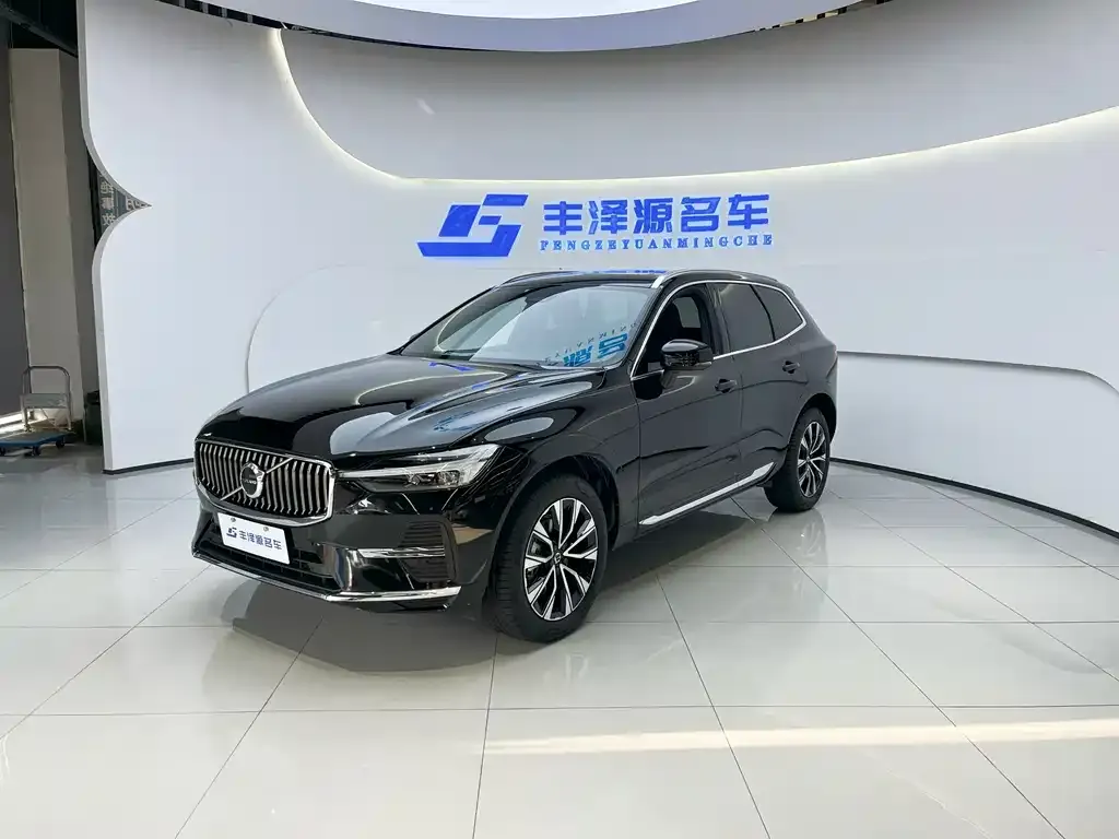 Volvo XC60 2023 из CN, фото 1