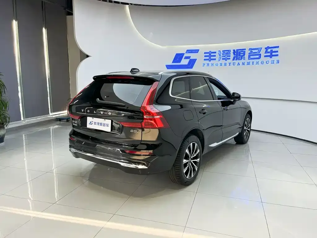 Volvo XC60 2023 из CN, фото 3
