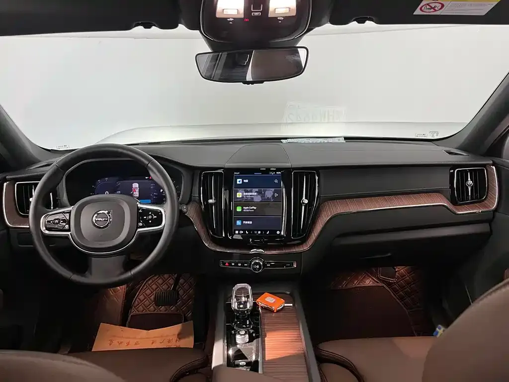 Volvo XC60 2023 из CN, фото 6