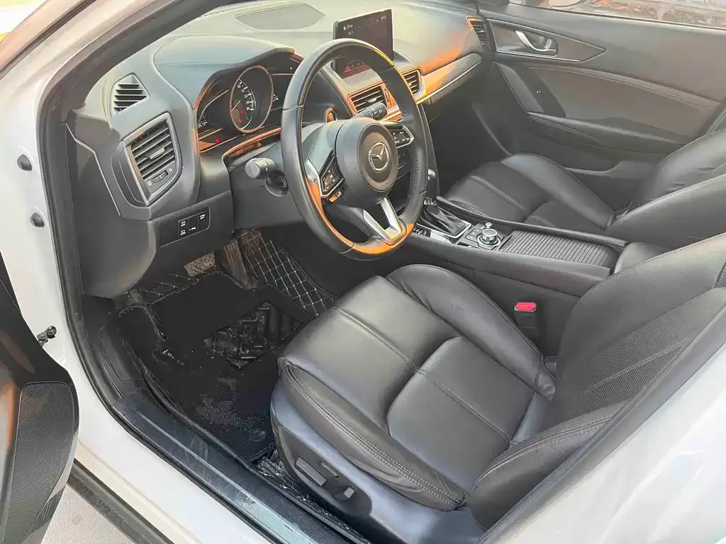 Mazda CX-4 — фото 8